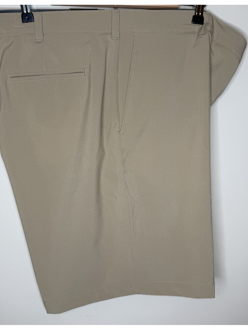 Ben Hogan Performance Mens Tan Stretch Golf Shorts Size 42 Moisture Wicking